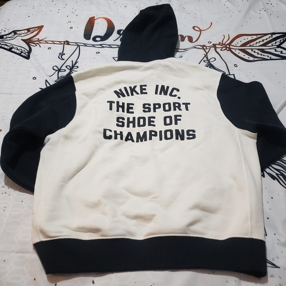 Nike | Men’s The Sports Shoes of champion hoodie Size M Black Cream - Picture 2 of 2